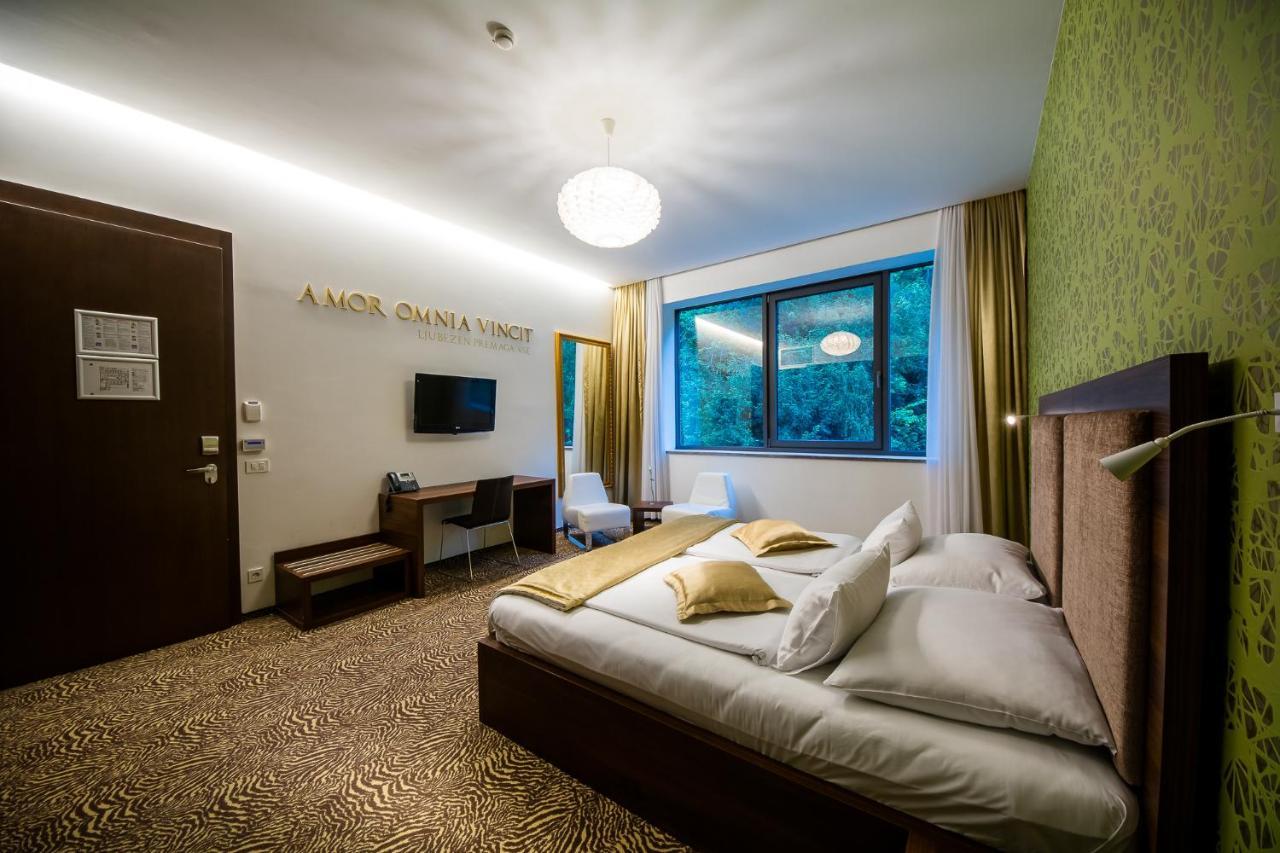 Rimske Terme Resort - Hotel Rimski Dvor リムスケ・トプリツェ エクステリア 写真