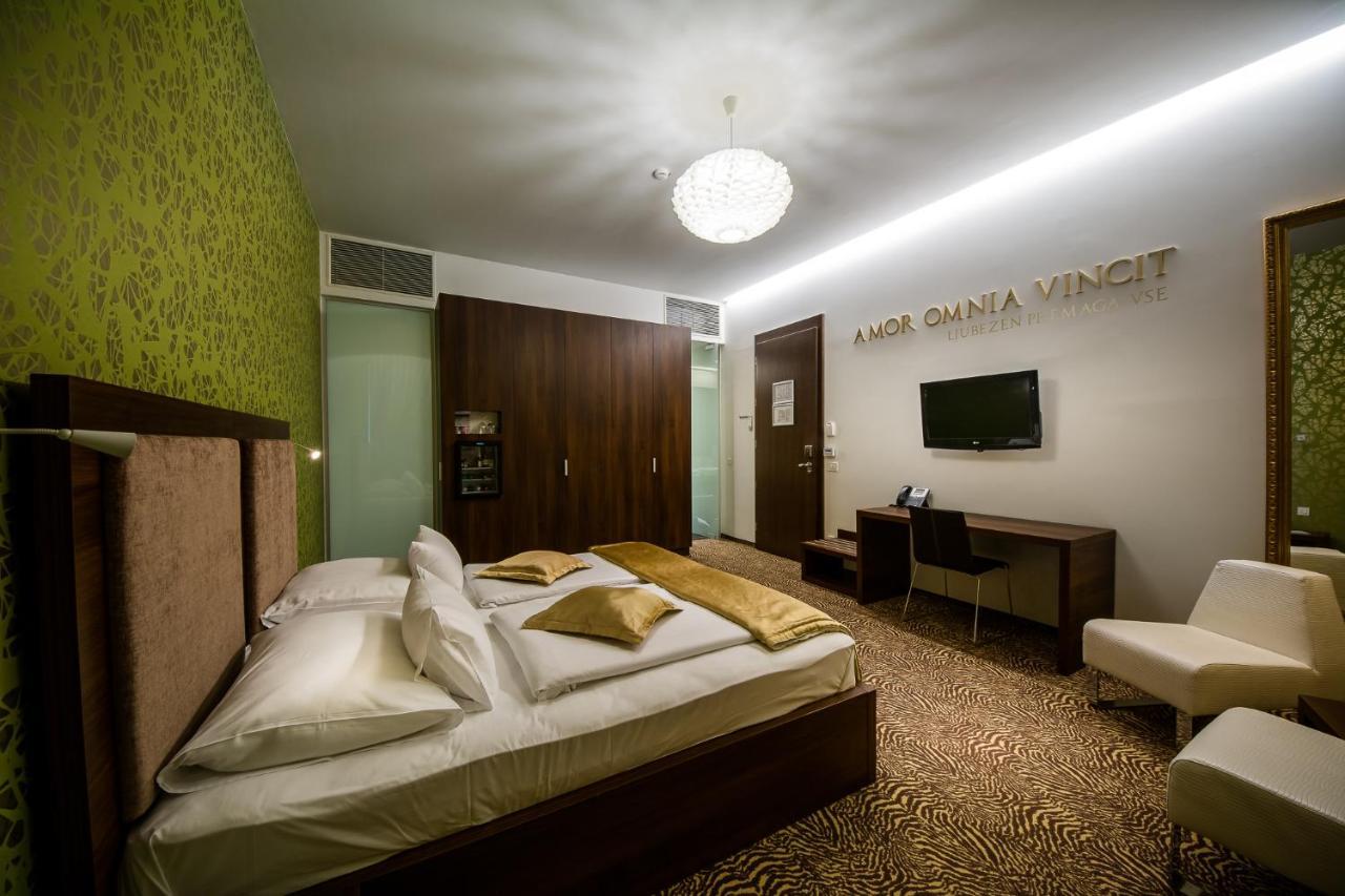 Rimske Terme Resort - Hotel Rimski Dvor リムスケ・トプリツェ エクステリア 写真