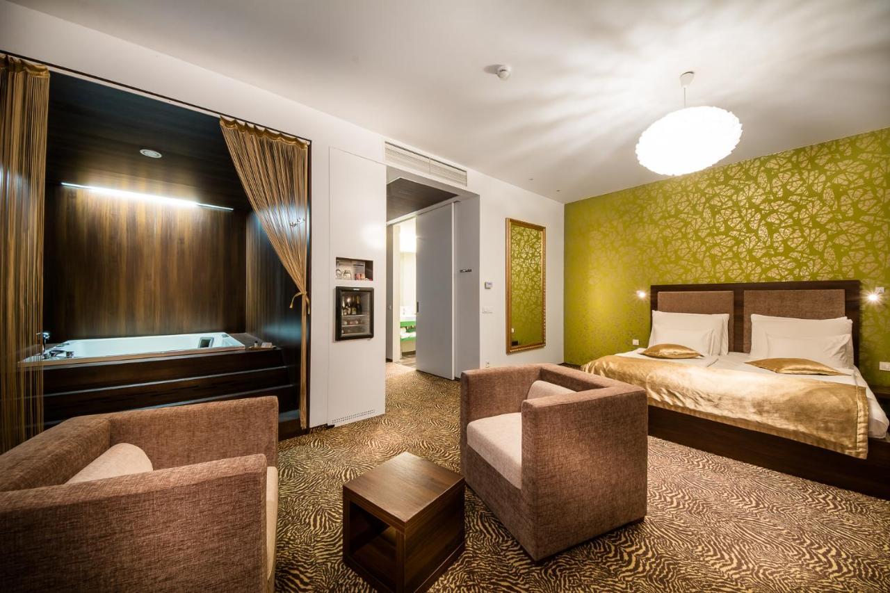 Rimske Terme Resort - Hotel Rimski Dvor リムスケ・トプリツェ エクステリア 写真